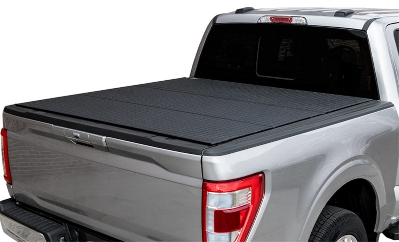 Access LOMAX Pro Series Tri-Fold Cover 17-19 Ford Super Duty F-250 6ft 8in Bed Blk Diamond Mist